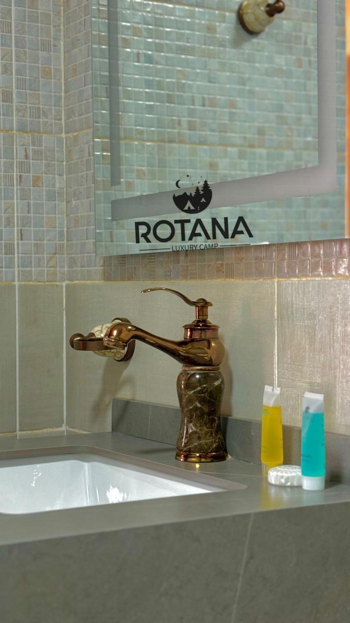 Rotana Luxury Camp Hotel Wadi Rum Buitenkant foto